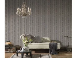 Bricoflor Barock Vliestapete mit Vinyl Abwaschbare Tapete mit Ornamenten Streifen in Silber Grau Elegante Vlies Barocktapete Gestreift für Esszimmer