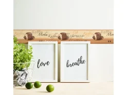 Bricoflor Küchentapete mit Kaffee Design Selbstklebende Tapetenbordüre in Beige Braun Vlies Tapetenborte mit Vinyl mit Schriftzug