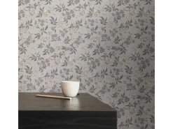 Bricoflor Tapezierzubehör^Landhausstil Tapete Für Küche Und Schlafzimmer Graue Vliestapete Floral Vintage Blumentapete Hellgrau Mit Ranken