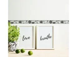 Bricoflor Tapezierzubehör^Schmale Tapetenbordüre Selbstklebend Vinyl Tapete mit Blumen in Grau Florale Tapetenborte Ideal für Schlafzimmer und Küche