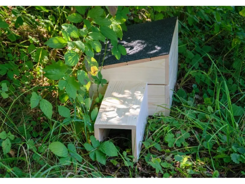 Dobar Kleintierbedarf^Igelhaus Bausatz 74,5 x 29 x 24 cm Schwarz FSC®