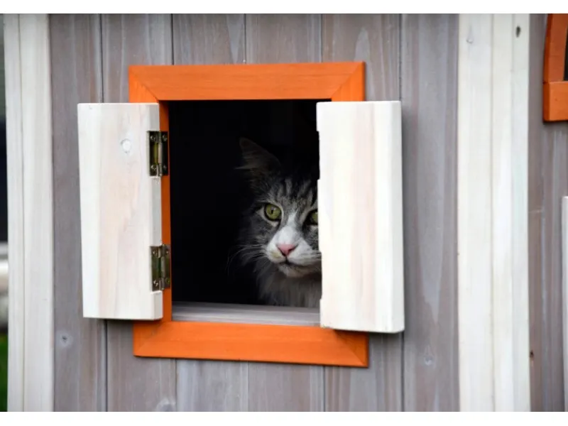 Dobar Katzenbedarf^Katzenhaus "Fancy Cat" aus Holz für draußen und drinnen FSC®