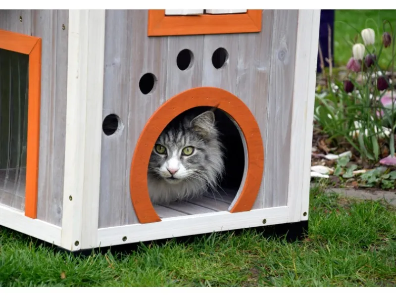 Dobar Katzenbedarf^Katzenhaus "Fancy Cat" aus Holz für draußen und drinnen FSC®