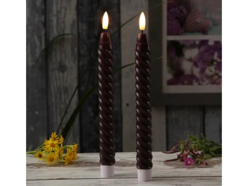 MARELIDA Kerzen^LED Stabkerzen Twist Tafelkerzen Gedreht Echtwachs Flackernd 25cm Timer Rot 2St