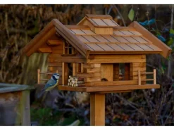 Dobar Vogelhaus Tirol im Berghütten-Design 37 x 37 x 117 cm Braun FSC®