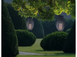 Discount Globo LED-Solaraußenleuchte Laterne mit Feuereffekt Kunststoff Grau Rattanoptik