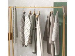 Outlet HOMCOM Garderobenständer Bambus Naturholz 116L x 43,5B x 160H cm