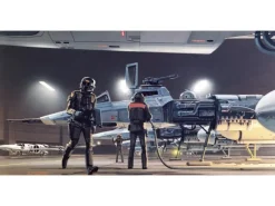 Komar Fototapete Vlies Star Wars Classic RMQ Yavin Hangar 500 x 250 cm