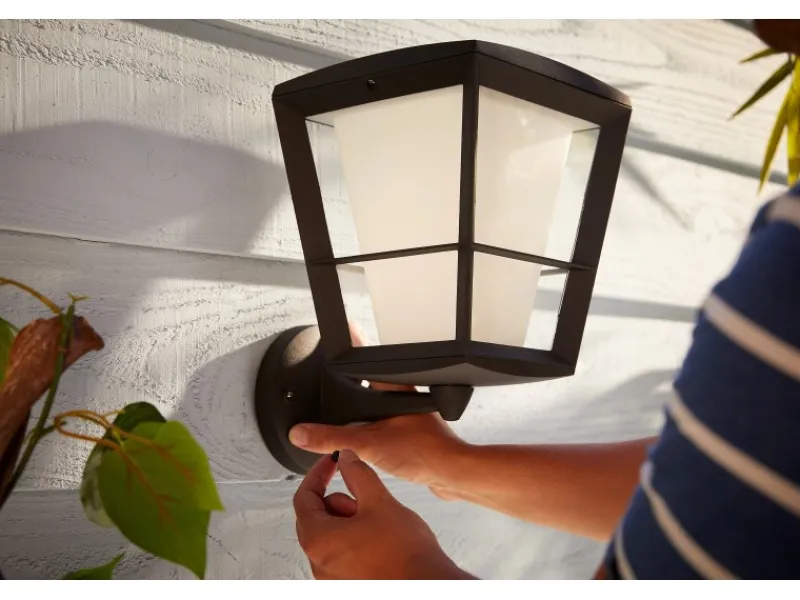 New Philips Hue White & Color Amb. Econic LED-Laternenleuchte stehend