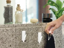 Tesa Selbstklebehaken Weiß eckig 2 Stück